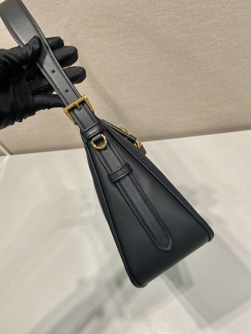 Pra*a top handle bags